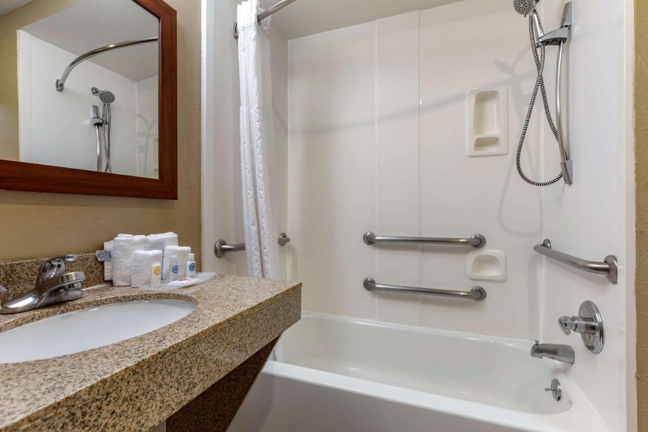 Comfort Suites Waco Near University Area Екстер'єр фото