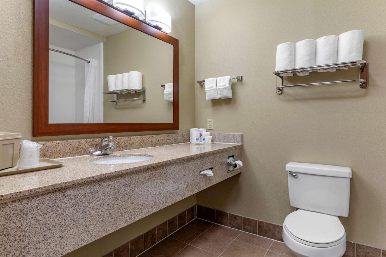 Comfort Suites Waco Near University Area Екстер'єр фото