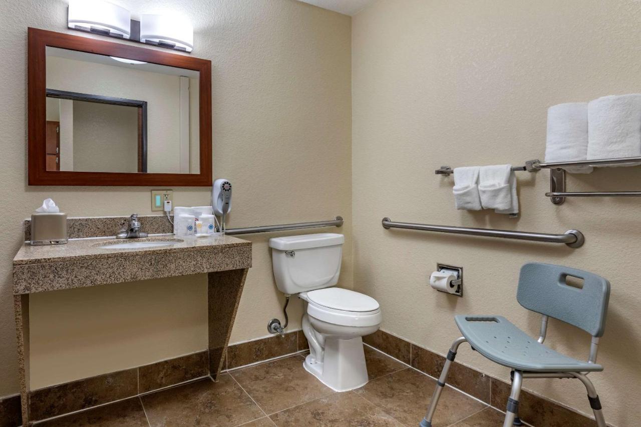 Comfort Suites Waco Near University Area Екстер'єр фото